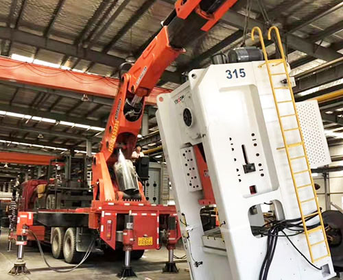 修水县提升工作效率，选择优质折臂吊租赁服务