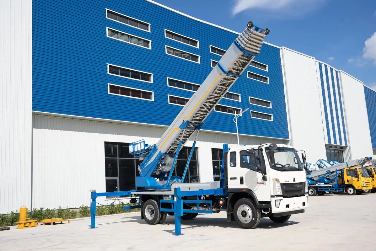 修水县小型云梯车上料车租赁多少钱