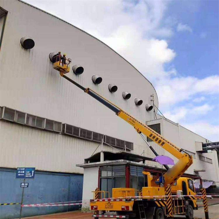 修水县高空作业车出租服务：专业广告牌安装解决方案