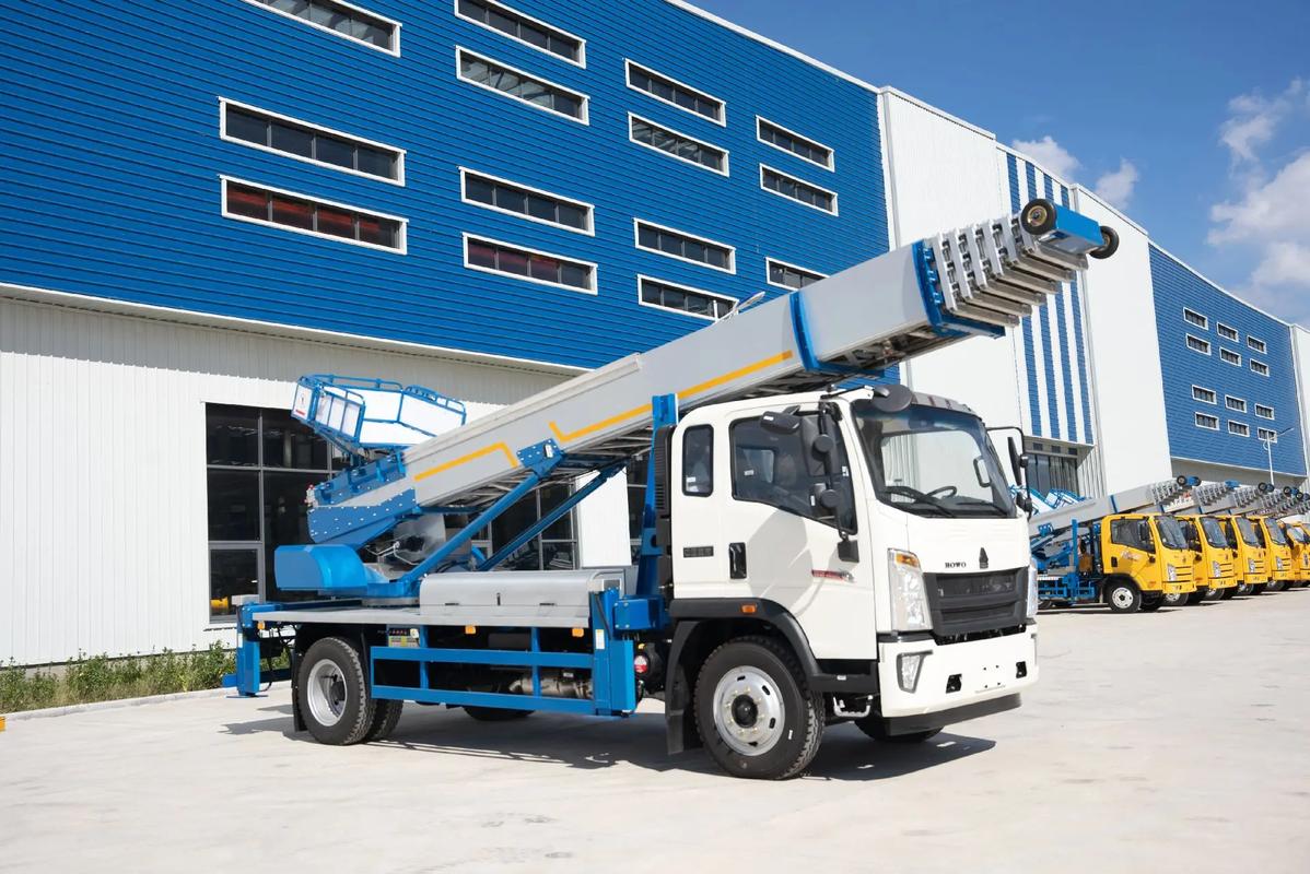 修水县出租云梯车高空作业车 建筑垃圾搬运