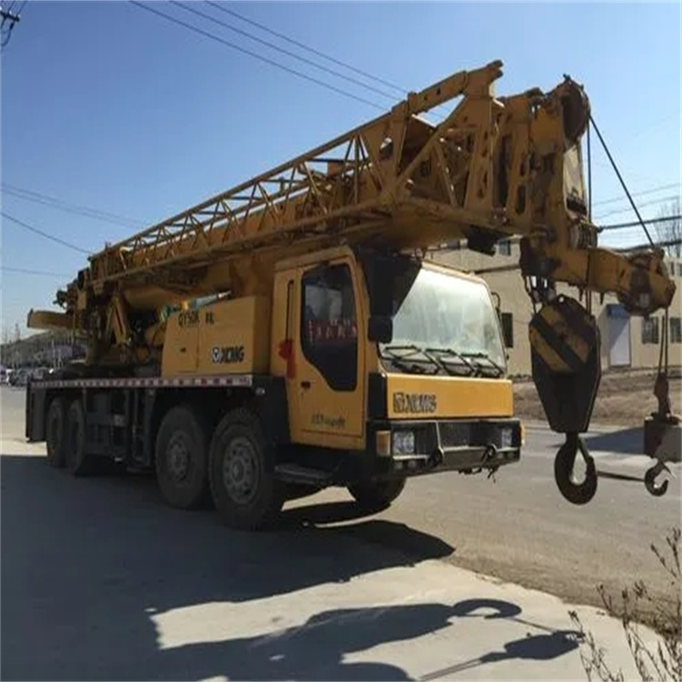 修水县吊车吊挖机的正确办法